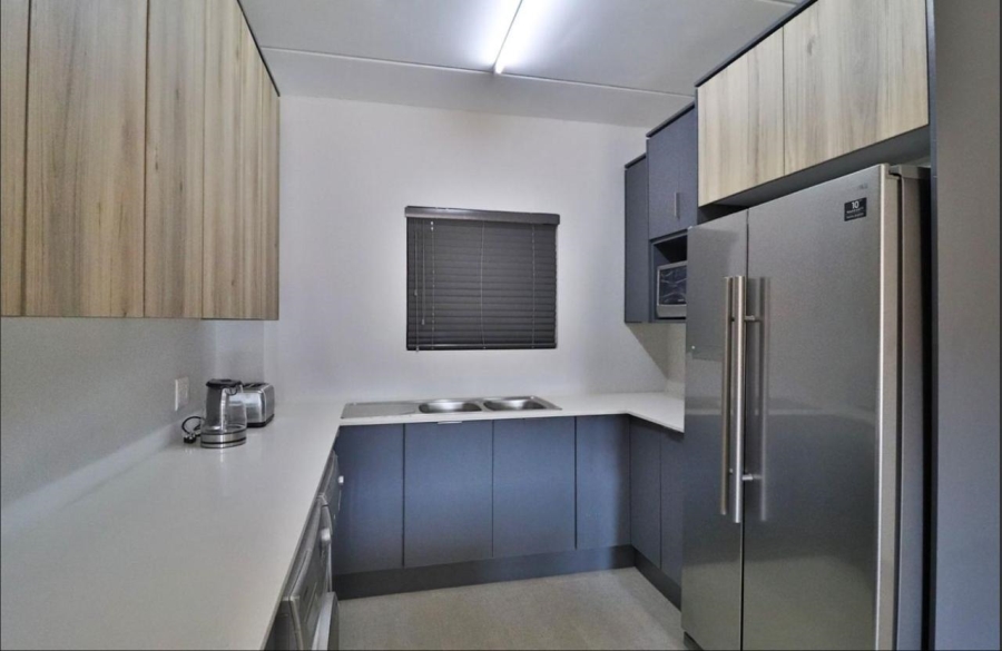 To Let 2 Bedroom Property for Rent in Melodie North West